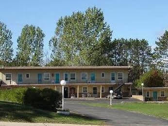 Economy Inn Cadillac Exterior photo